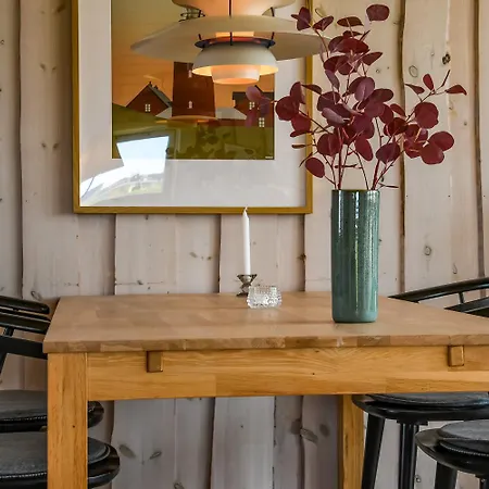 Dejligt Kalmarhus Med Indhegnet Terrasse Sj115 בית נופש למביג