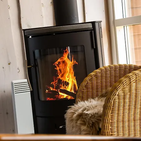 Dejligt Kalmarhus Med Indhegnet Terrasse Sj115 * 莱姆维