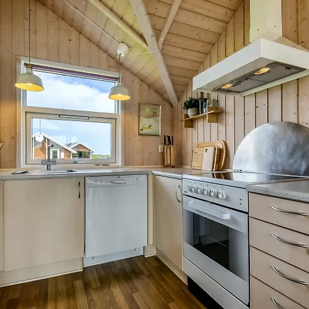Dejligt Kalmarhus Med Indhegnet Terrasse Sj115 בית נופש למביג