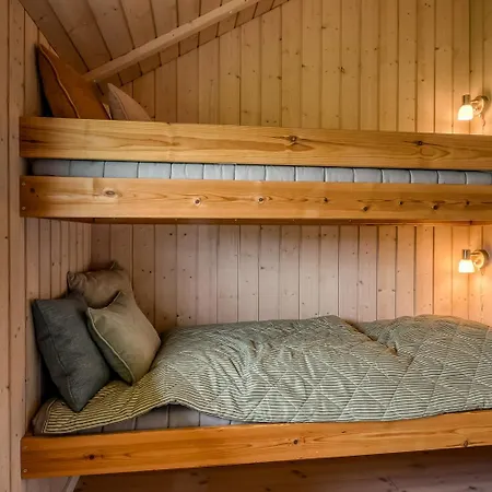 Dejligt Kalmarhus Med Indhegnet Terrasse Sj115 莱姆维
