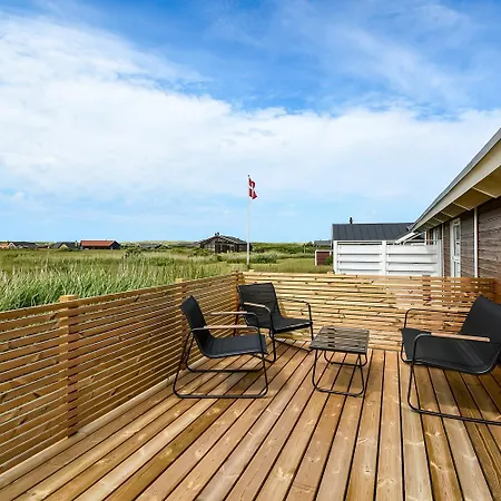 Dejligt Kalmarhus Med Indhegnet Terrasse Sj115 בית נופש
