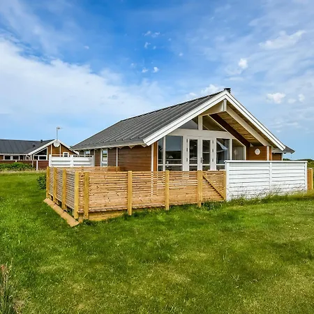 度假居 Dejligt Kalmarhus Med Indhegnet Terrasse Sj115